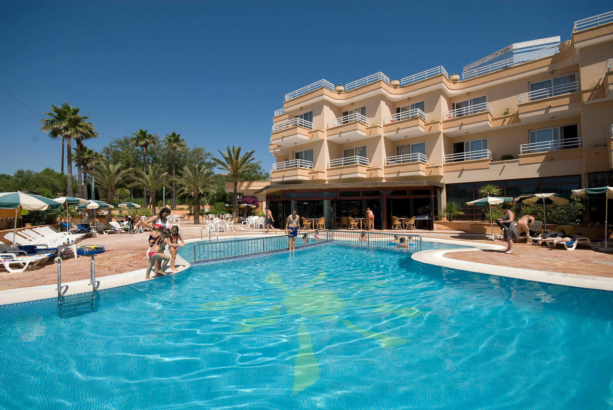 Mandisur Apartments Cala Mandia  Extérieur photo